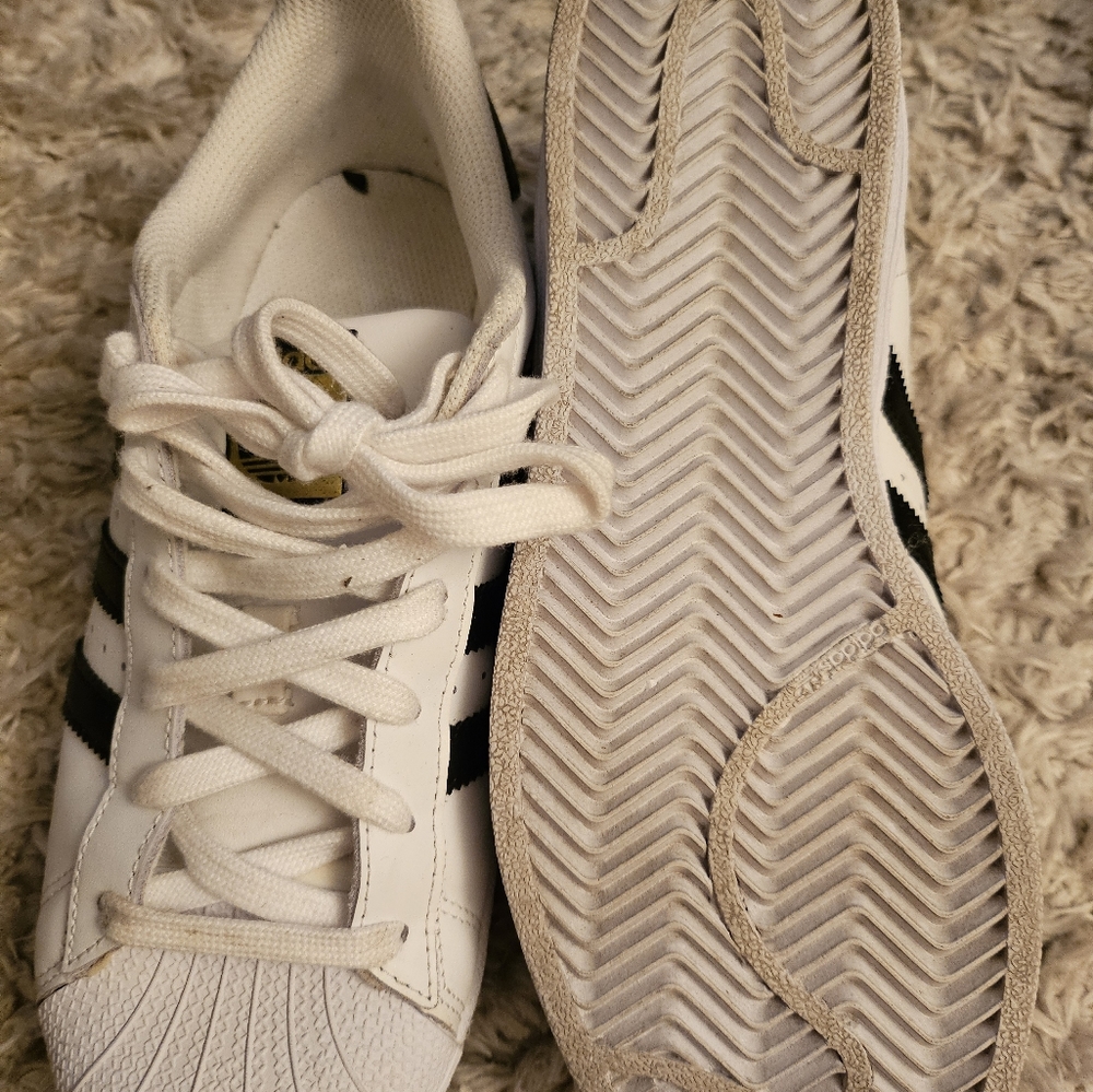 Adidas - Picture 2 of 5